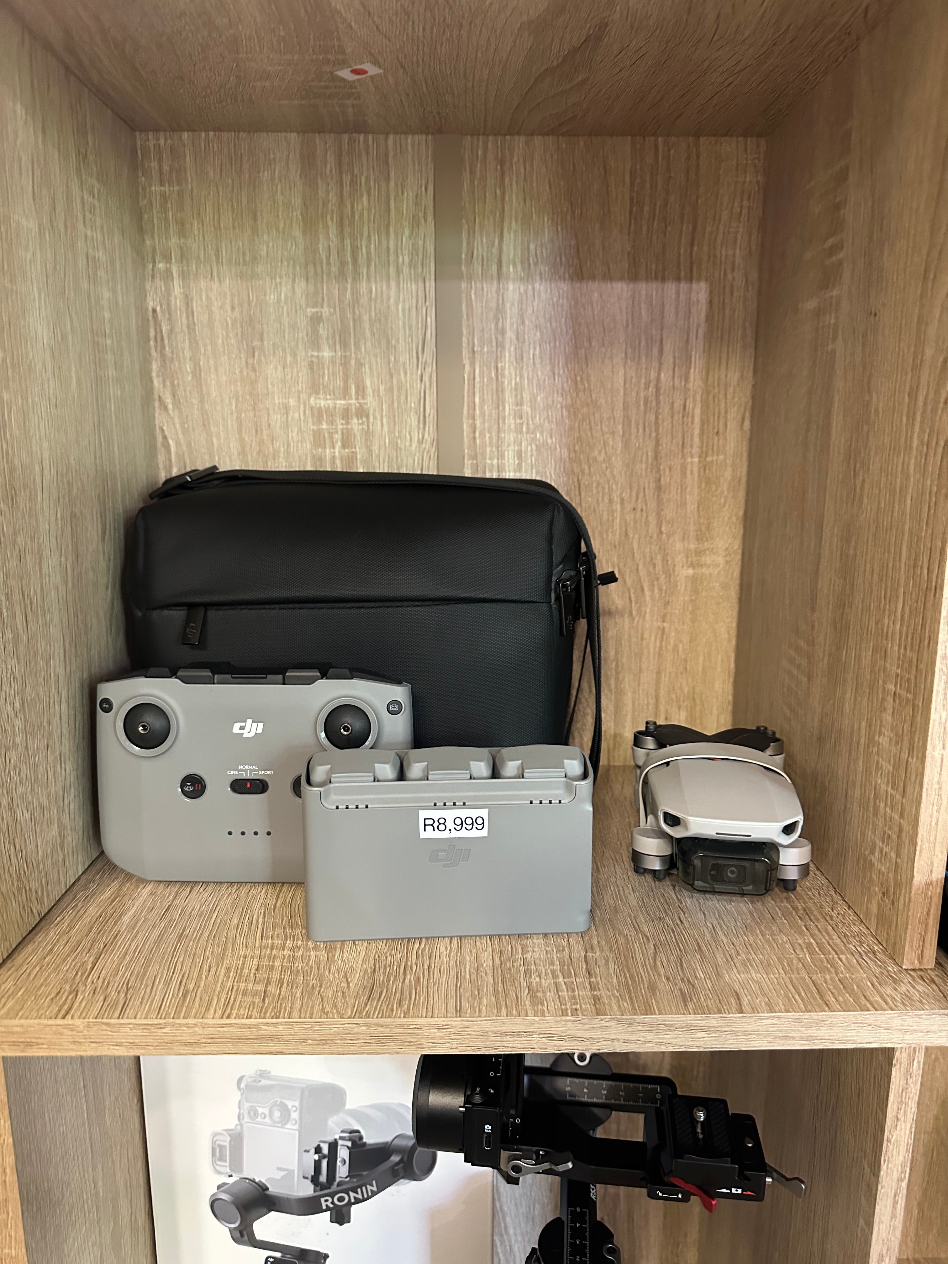 Dji Mini 2 SE Flymore Kit Pre Loved