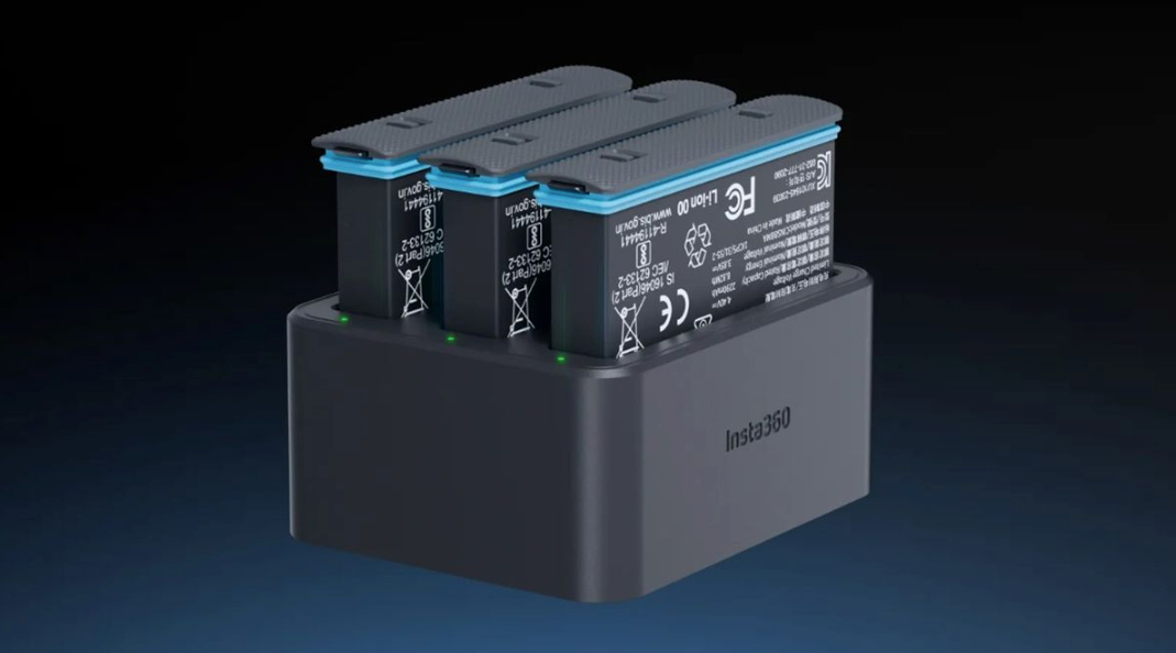 Insta360 X4 Fast Charge Hub For Simultaneous Charging & Smart Management