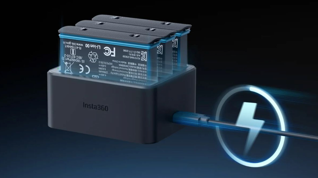 Insta360 X4 Fast Charge Hub For Simultaneous Charging & Smart Management