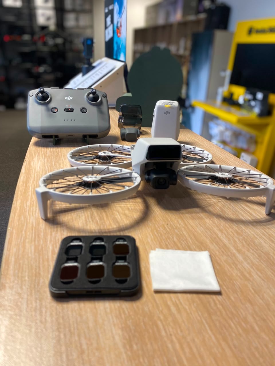 Dji Flip with RC-N3 (Free Filters & Case)