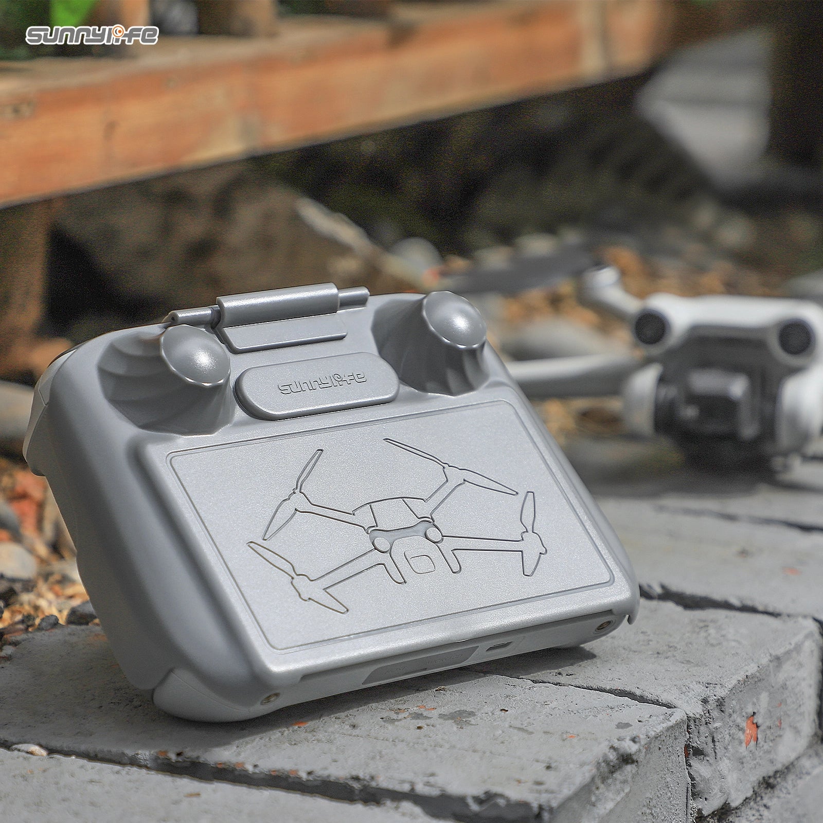 Sunnylife 2 in 1 Sunhood/Protector (DJI RC)