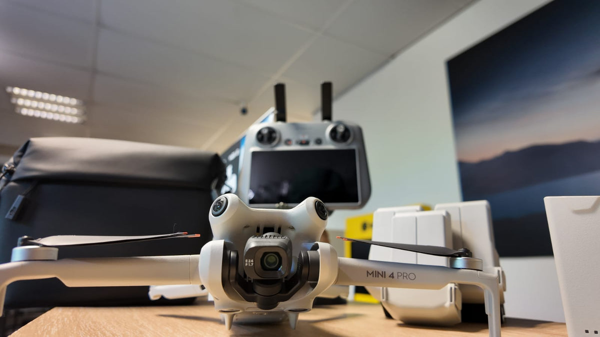 DJI MINI 4 PRO FLY MORE COMBO PLUS (DJI RC 2)