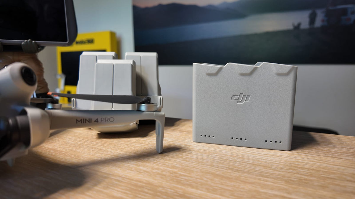 DJI MINI 4 PRO FLY MORE COMBO PLUS (DJI RC 2)