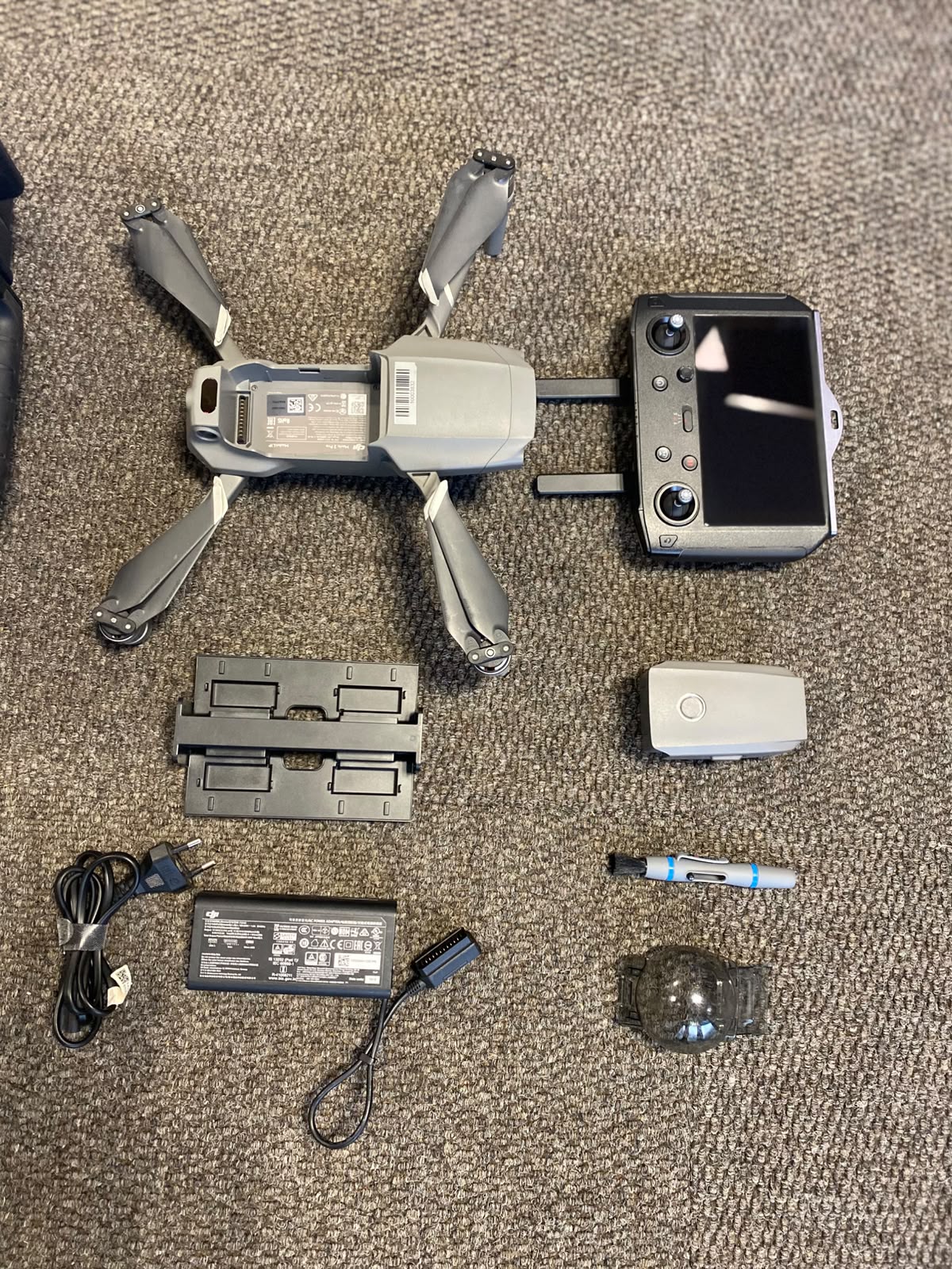 Dji Mavic 2 Pro with one battery and Smart Controller - Pre Loved