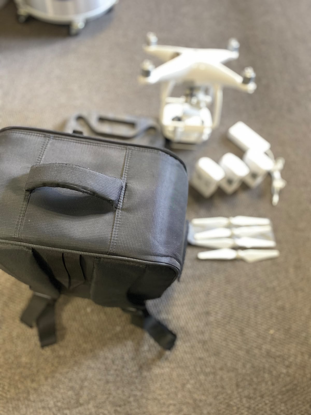 DJI Phantom 4 Standard (3 batteries) - Pre loved